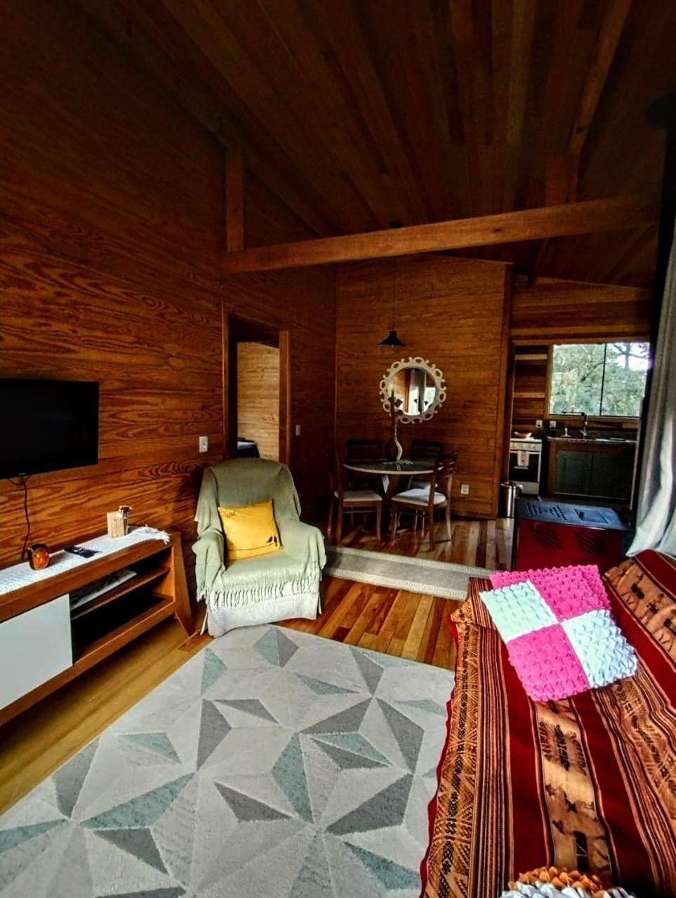 Casa Em Sitio Passaro D'agua *